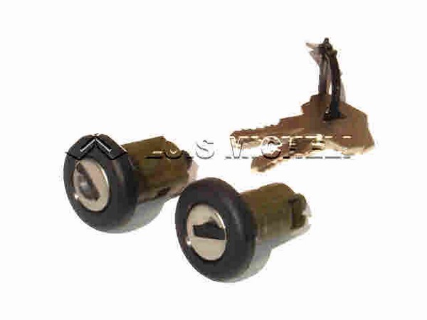 R9-R11-R18-TRAFIC CON 2 CERROJOS DE PUERTAS C/2 LLAVES ROMBO