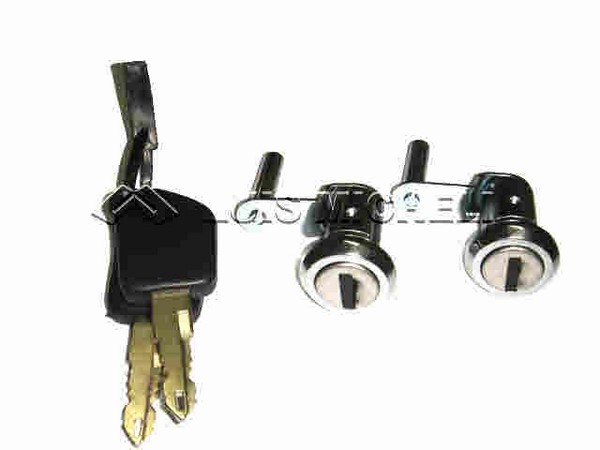 504 97/ CON 2 CERROJOS DE PUERTAS Y 2 LLAVES