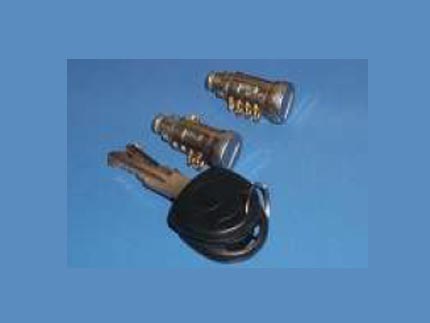 CILINDRO CORSA DE PUERTA PASO DER.