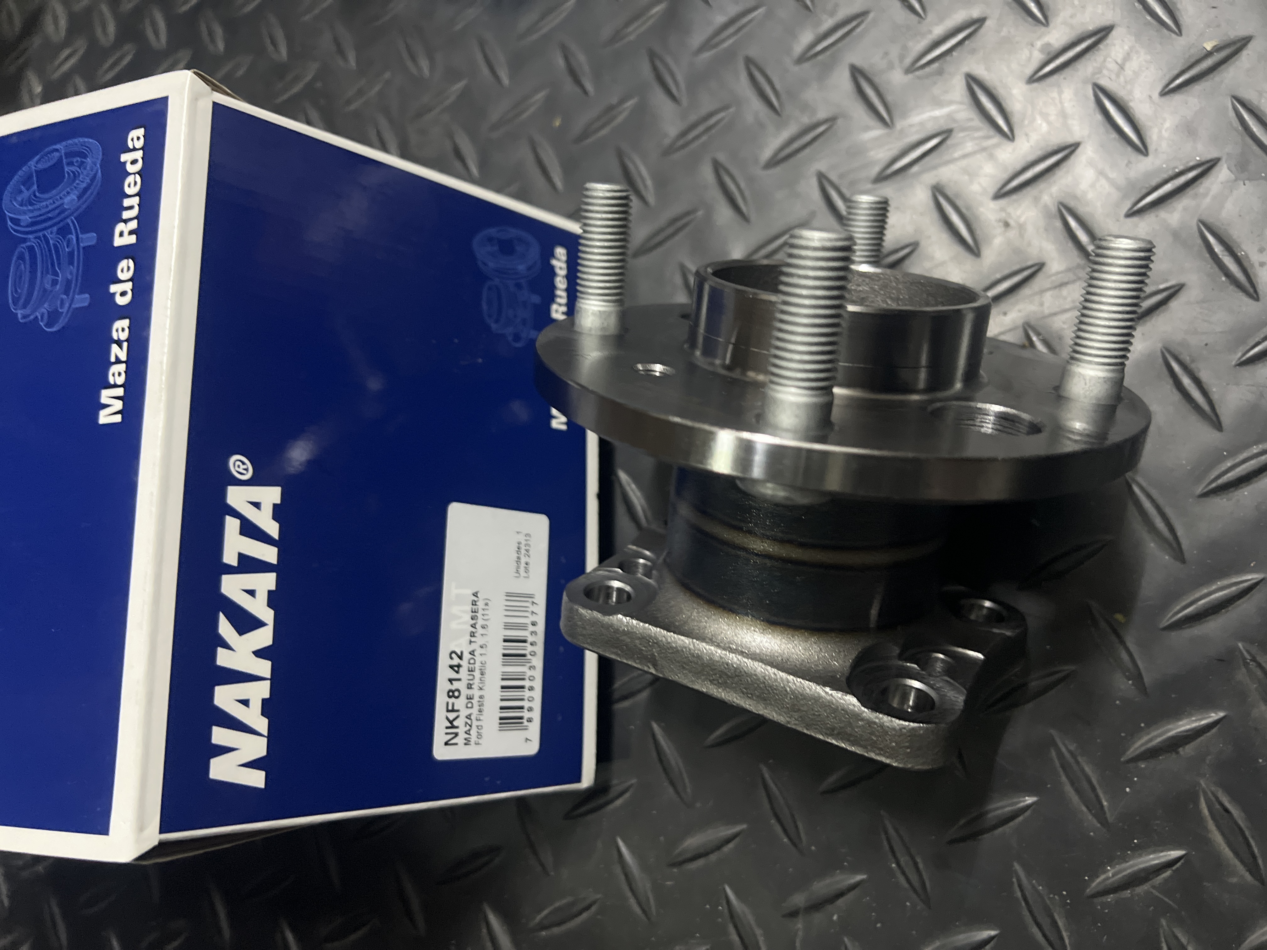 MAZA TRASERA FIESTA KINETIC C/ABS = NM2007 RULE Y MAZA