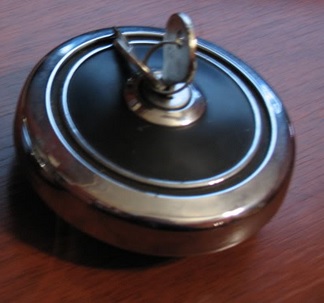 TAPA COMBUSTIBLE    FALCON 78/82 PINT