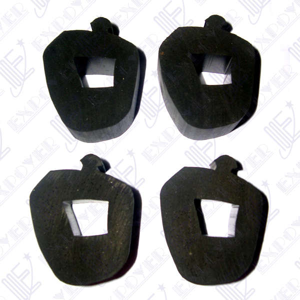 TOPE CAPOT LATERAL DELANTERO    RANGER 97/