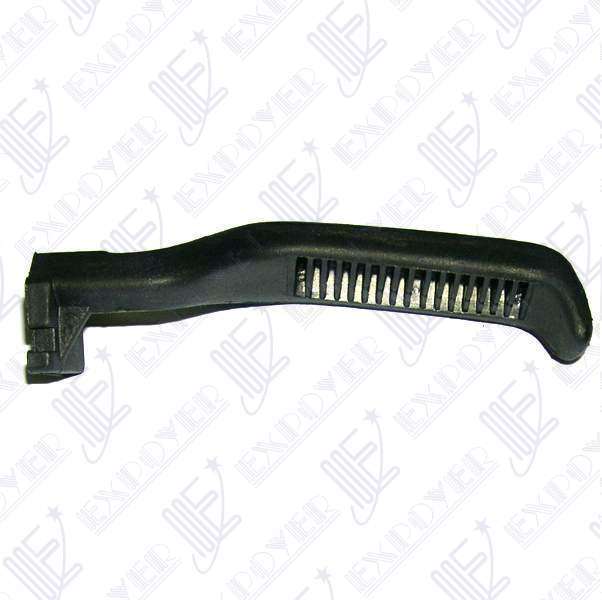 MANIJA INT.PTA IZQ NEGRA PLASTICA      F-100 92/96