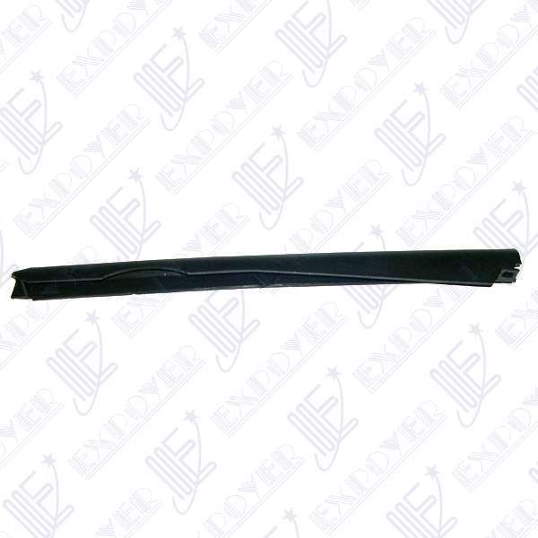 MOLDURA INFERIOR OPTICA IZQUIERDA  FALCON 82/