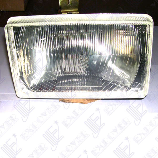 OPTICA DER. (650D)          -VIC-TAUNUS GHIA    **