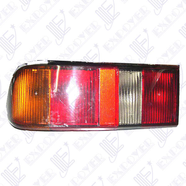 FARO TRAS.IZQ.FUME                -FITAM-   SIERRA