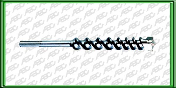 MECHA SDS Max ? 38.0 mm 11/2 pulg. Longitud: util: 450 mm. total: 570 mm Desde 16 mm de ?: doble pastilla de metal duro Programa universal de mechas helicoidales para martillos perforadores pesados. con sistema de encastre SDS-Max para trabajos en c oncre