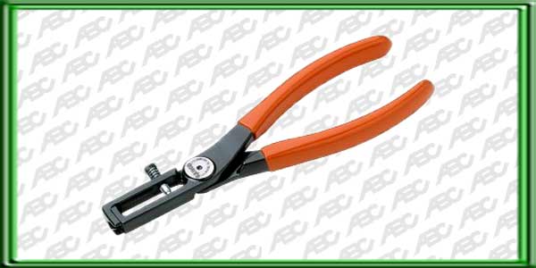 PELACABLE. Para pelar alambres y cables de hasta 5 mm. // LARGO: 150 mm