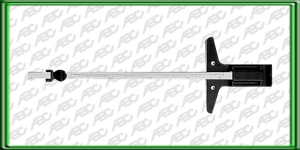 TOPE PARALELO Y CIRCULAR Para Sierras caladoras en general. Ejecuta cortes precisos y circulares hasta ? 300 mm y paralelos hasta 140 mm. Unidad de embalaje: 1