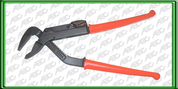 PINZA POLYGRIP. Fosfatada. autoblocantes. con gran apertura. Regulacion rapida y sencilla apretando un boton en el mango superior. Pueden ser ajustados en 11 posiciones diferentes