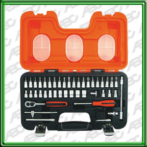 JUEGO CAJA PLASTICA EMBUTIDA BOCALLAVES ESTRIADOS 1/2 CAJA CONSTRUIDA EN PVC DE ALTA RESISTENCIA. ACABADO COLOR ANARANJADO Y NEGRO. CONTENIDO: 21 PIEZAS DE 1/2 BOCALLAVES HEXAGONALES 10.11.12.13.14.15.16.17.18.19.20.21.22.23.24.25.26.27.28.30.32 M M  2 PI