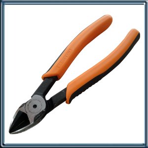 ALICATE DE CORTE LATERAL. CORTE DE MATERIALES (DIAMETRO): ALAMBRE DE COBRE AISLADO DE PLASTICO: +. ALAMBRE DE COBRE: 2.0. ALAMBRE DE LATON: 1.5. ALAMBRE DE HIERRO: 1.5. ALAMBRE DE ACERO TEMPLADO: 1.5. ALAMBRE DE PIANO: -