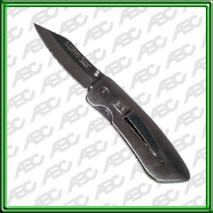 NAVAJA PROFESIONAL MULTI-USO. PARA TODO TIPO DE TRABAJOS DE PODA. CORTE DE FLORES. DE CUERDA. PL?STICOS Y PAPEL. SU DISE?O LIGERO Y SU AFILADO LA CONVIERTEN EN UNA HERRAMIENTA INDISPENSABLE PARA EL JARDINERO. HOJA Y EMPU?ADURA EN ACERO INOXIDABLE.