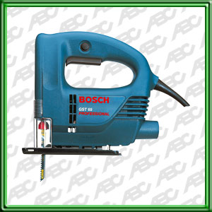 SIERRA CALADORA 400W / N? DE CARRERAS: 0-3100 CPM / CARRERA DE CORTE: 26 MM / PROFUNDIDAD DE CORTE: MADERA: 65 MM - ACERO: 4 MM - ALUMINIO 15 MM / POSICIONES PERPENDICULARES: NO / PESO: 1.7 KG / MODELO: GST 65 BE