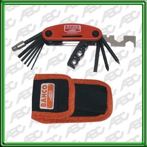 KIT MULTI-HERRAMIENTA. JUEGO ESPECIAL DE HERRAMIENTAS DE BOLSILLO PARA BICICLETAS. MATERIAL: ACABADO NEGRO. CON SOPORTE METAL Y CON LADOS DE PL?STICO. 17 DIFERENTES HERRAMIENTAS. VASOS 1/4. 8 . 9. 10 MM. VASOS CON PUNTA 1/4. DESTORNILLADOR 0.8 X 5.O. PH 2