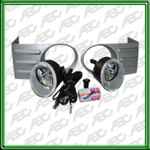 KIT LINEA AUTO RENAULT KANGOO 2 (08/ ...) DOS FAROS AUXILIARES ANTINIEBLAS (862D/I).  INCLUYE :  LAMP.  H-3. CABLES. TECLA E INSTRUCTIVO DE INSTALACION.  CON REJAS.