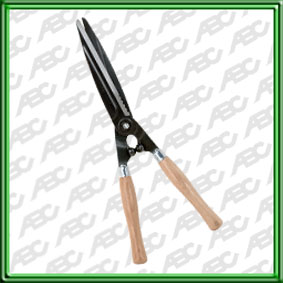 TIJERA CORTACETOS 540MM CAPACIDAD DE CORTE 10MM - PESO 1.020KG - LARGO 540MM CL?SICA PARA TODO TIPO DE SETOS HOJAS ONDULADAS QUE IMPIDEN EL DESLIZAMIENTO DE LAS RAMAS Y LOS TALLOS EMPU?ADURAS DE MADERA BARNIZADA HOJAS TROQUELADAS DE ACERO TOTALMENTE CALAD