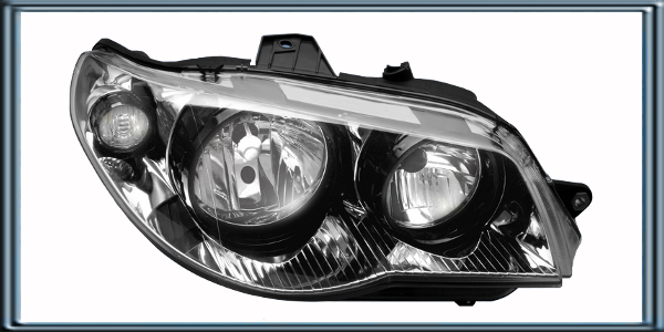 FARO PRINCIPAL IZQUIERDO  FIAT PALIO / SIENA (04/08) FONDO NEGRO Y ARO CROMADO. SISTEMA DE REGULACION MANUL. DOBLE REFLECTOR. LENTE DE POLICARBONATO DE ALTA RESISTENCIA . (CAJA POR 4 UNID. )